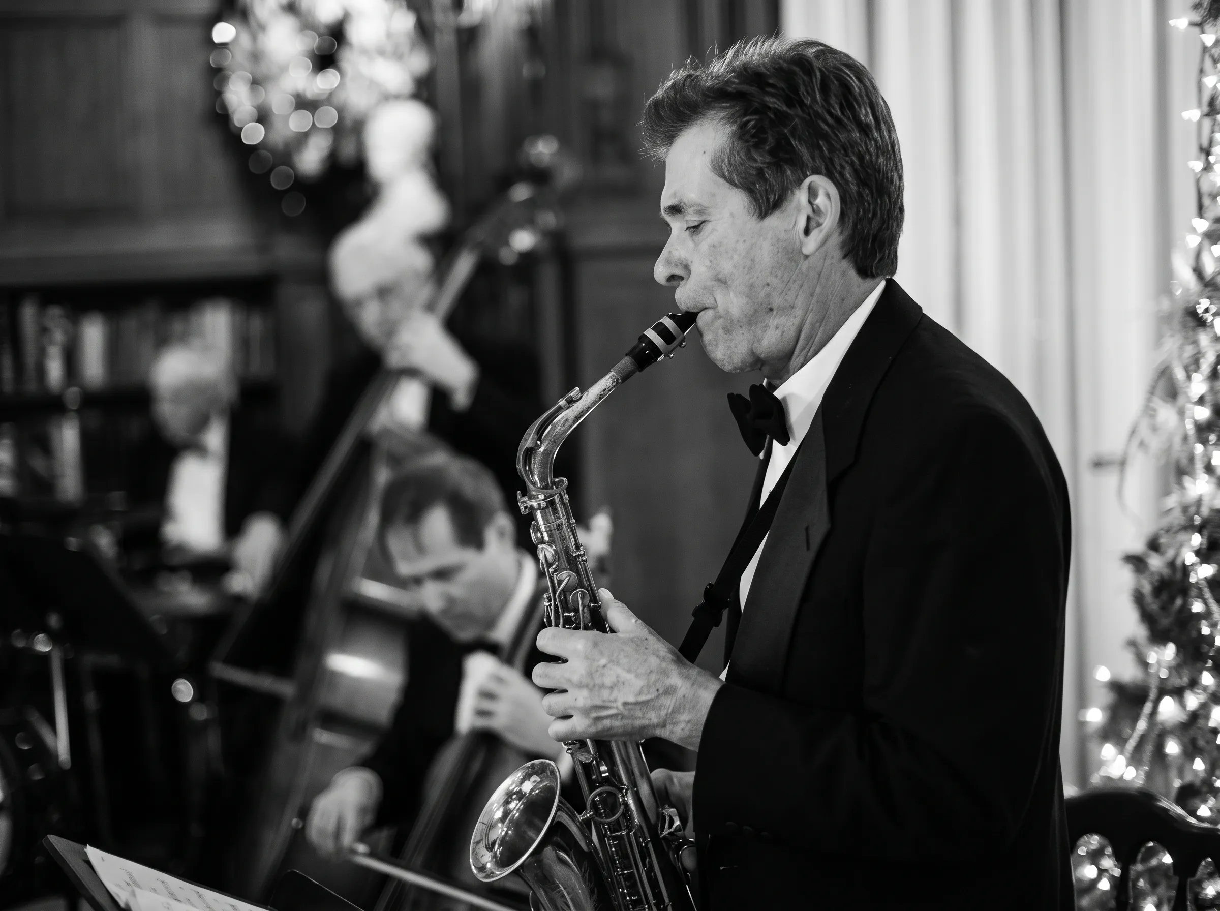 In The Mix Performing at Formal Wedding Reception